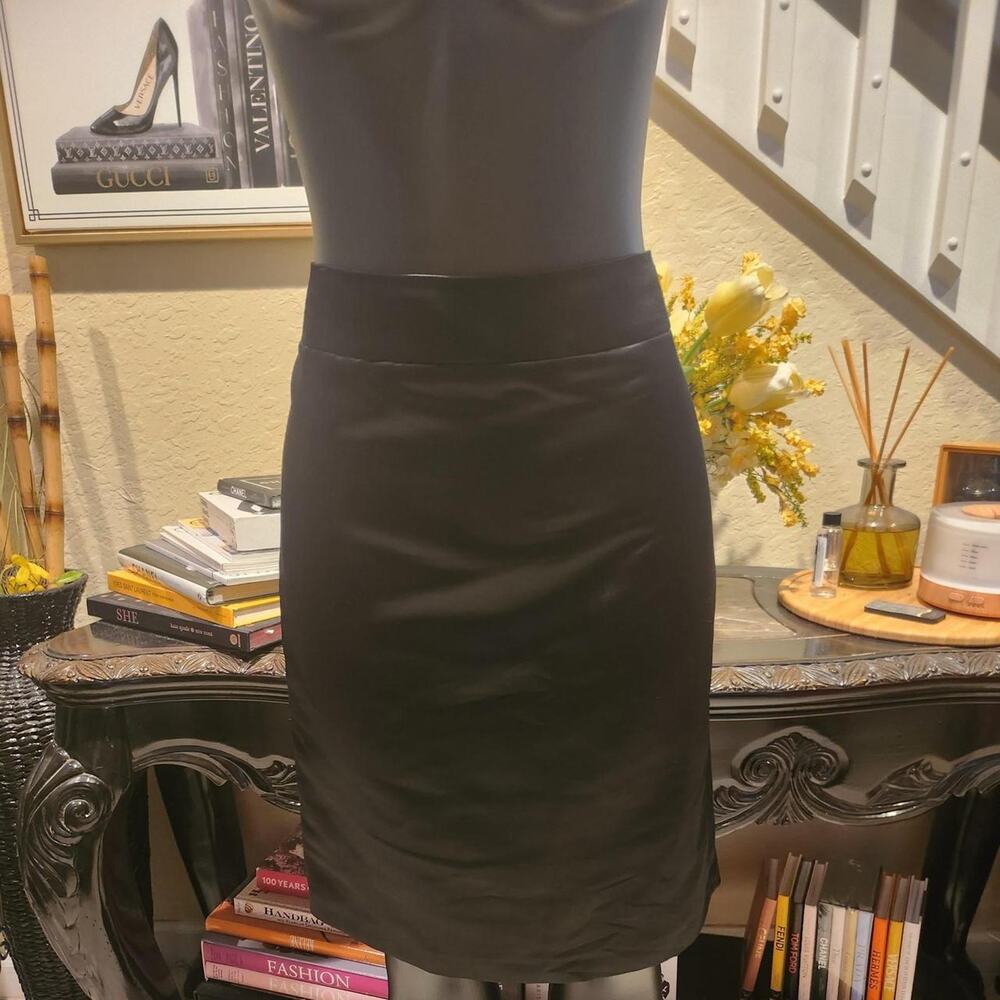 Armani Collezioni skirt size 10